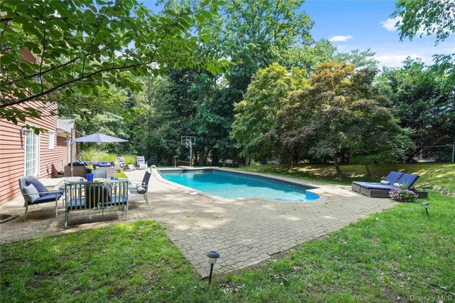 16 Stephens Drive, Tarrytown, NY 10591