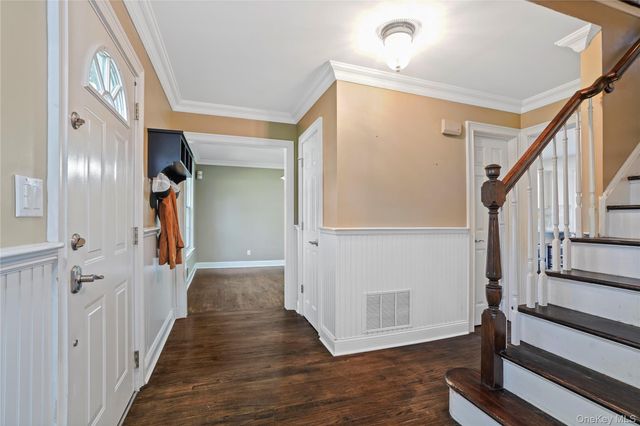 16 Stephens Drive, Tarrytown, NY 10591