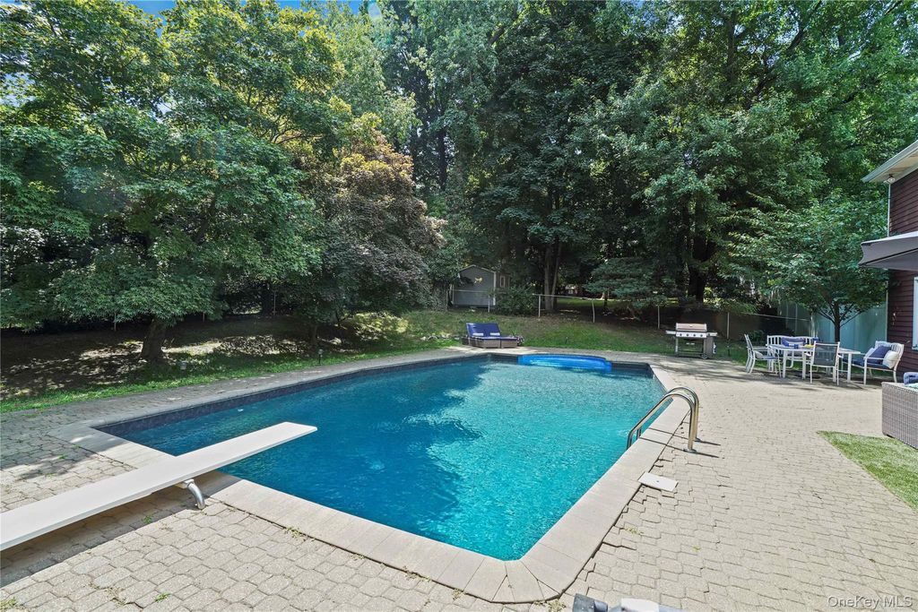 16 Stephen Drive, Tarrytown, NY 10591 — photo 3