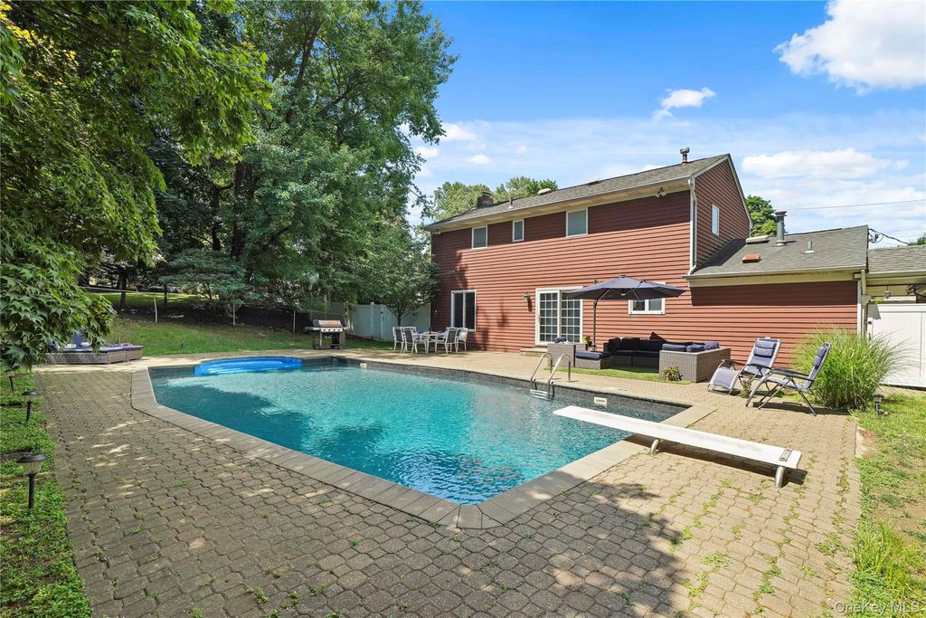 16 Stephen Drive, Tarrytown, NY 10591 — photo 4