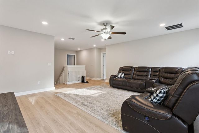 8816 SHADY PAVILLION COURT, Land O Lakes, FL 34637