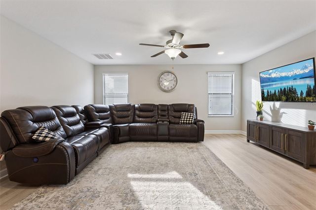 8816 SHADY PAVILLION COURT, Land O Lakes, FL 34637