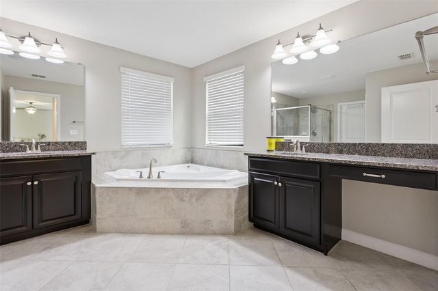 8816 SHADY PAVILLION COURT, Land O Lakes, FL 34637