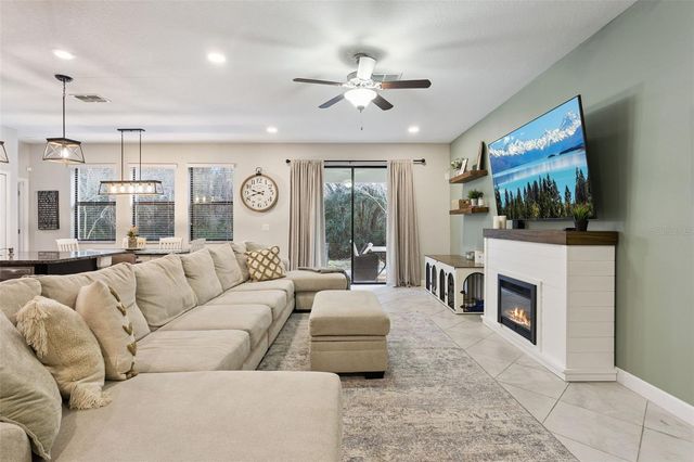 8816 SHADY PAVILLION COURT, Land O Lakes, FL 34637