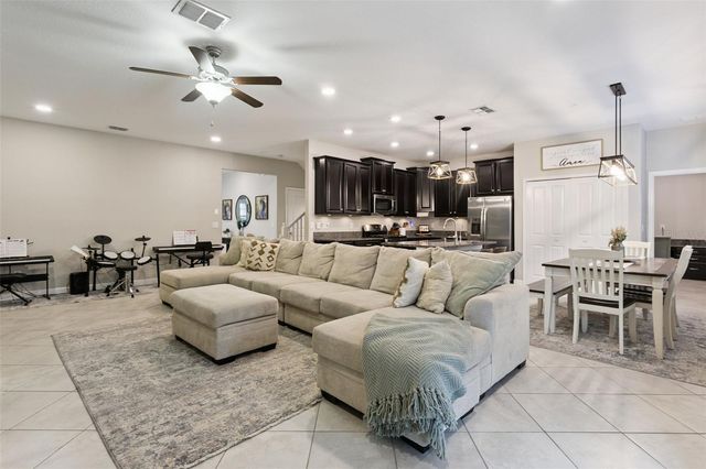 8816 SHADY PAVILLION COURT, Land O Lakes, FL 34637