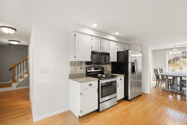 8 Bellingham Court 92, Middleton, MA 01949