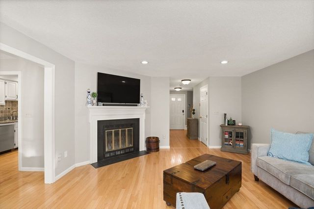 8 Bellingham Court 92, Middleton, MA 01949