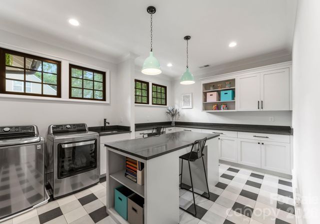 5625 Timber Lane, Charlotte, NC 28270