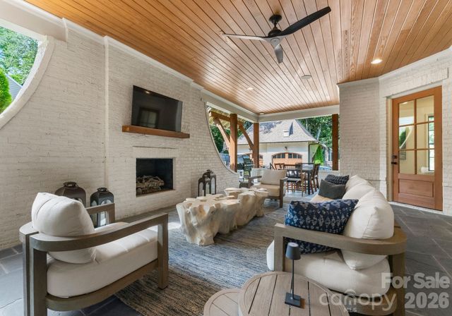 5625 Timber Lane, Charlotte, NC 28270