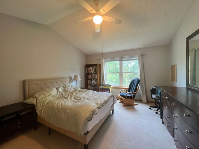 16791 39th Avenue N, Plymouth, MN 55446