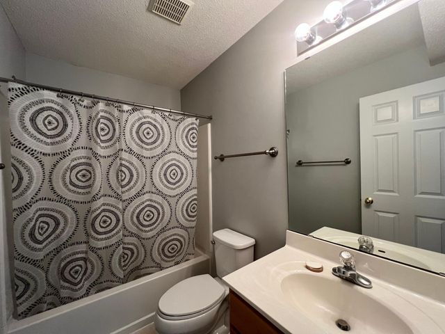 16791 39th Avenue N, Plymouth, MN 55446