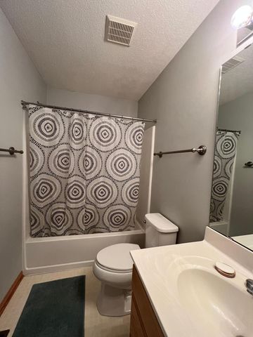 16791 39th Avenue N, Plymouth, MN 55446