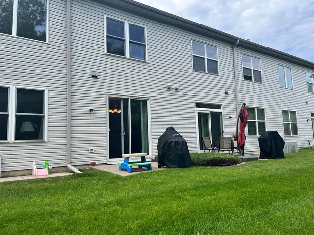 16791 39th Avenue N, Plymouth, MN 55446