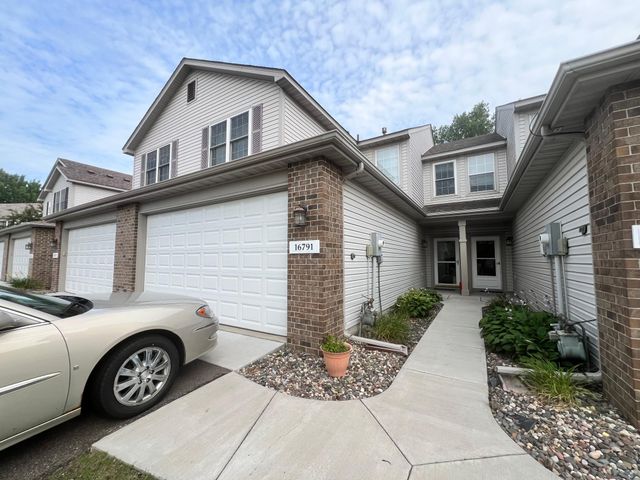 16791 39th Avenue N, Plymouth, MN 55446