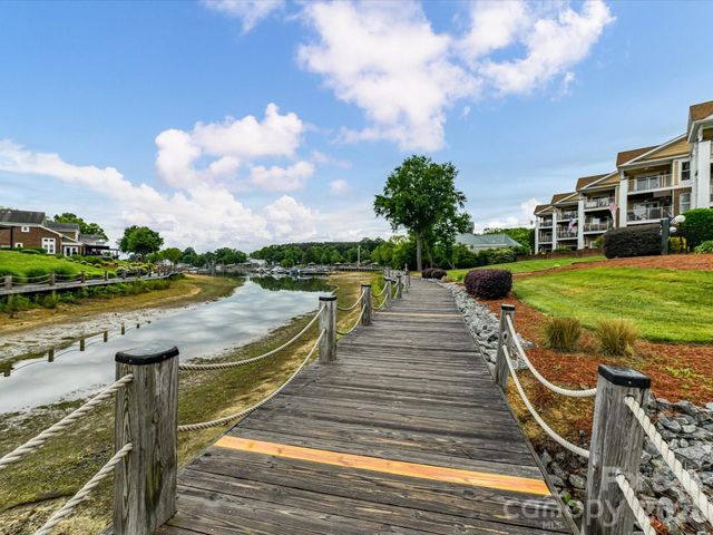 18735 Ramsey Cove Drive, Cornelius, NC 28031