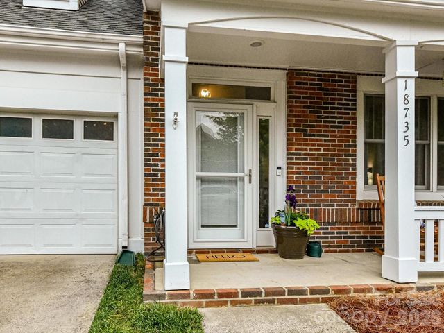 18735 Ramsey Cove Drive, Cornelius, NC 28031