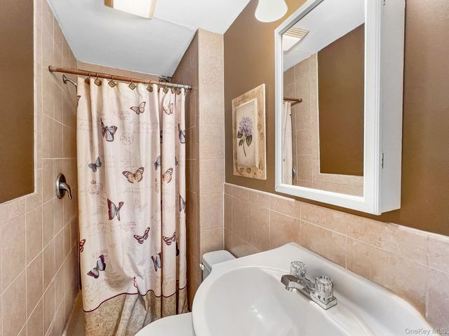 3321 Murdock Avenue, Oceanside, NY 11572