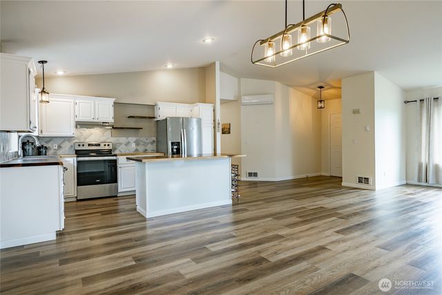8209 Comox Road, Birch Bay, WA 98230