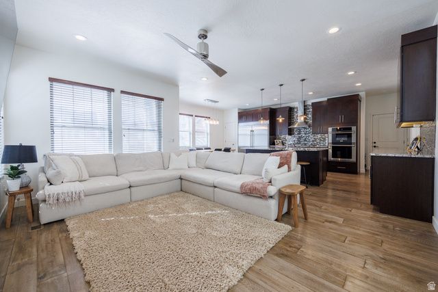 10564 S PIPESTONE WAY, South Jordan, UT 84009