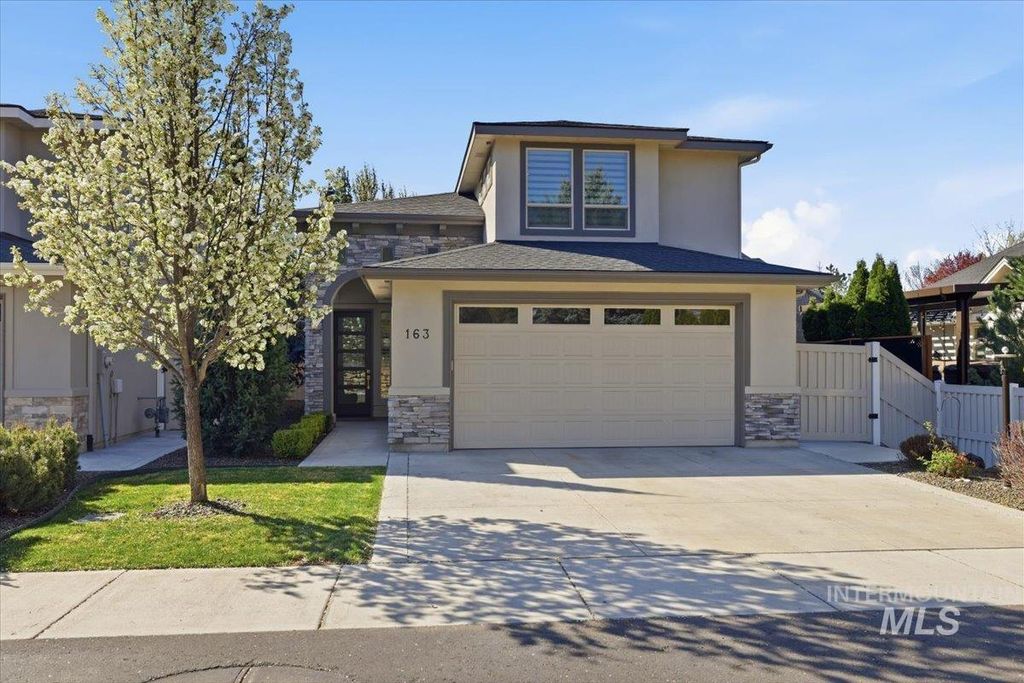 163 W Floating Feather Rd, Eagle, ID 83616 photo 1