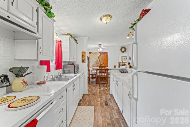 121 Regatta Lane, Mooresville, NC 28115