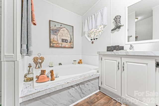121 Regatta Lane, Mooresville, NC 28115