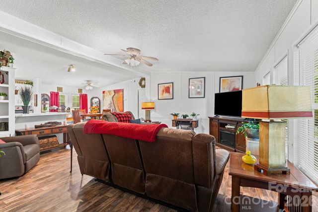 121 Regatta Lane, Mooresville, NC 28115