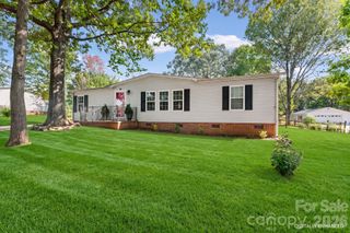 121 Regatta Lane, Mooresville, NC 28115