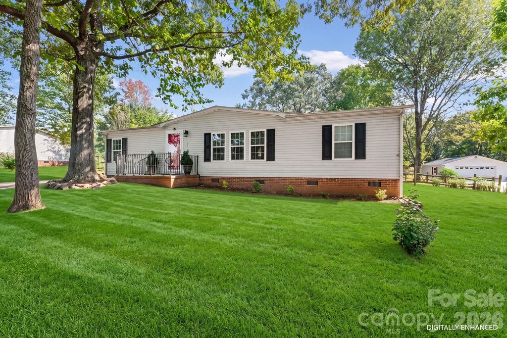121 Regatta Lane, Mooresville, NC 28115