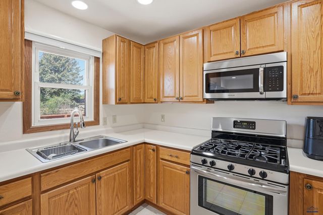 1739 LODGE, Rapid City, SD 57702