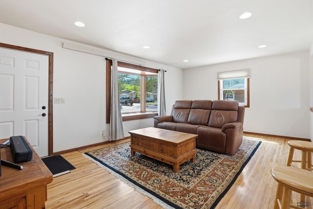 1739 LODGE, Rapid City, SD 57702