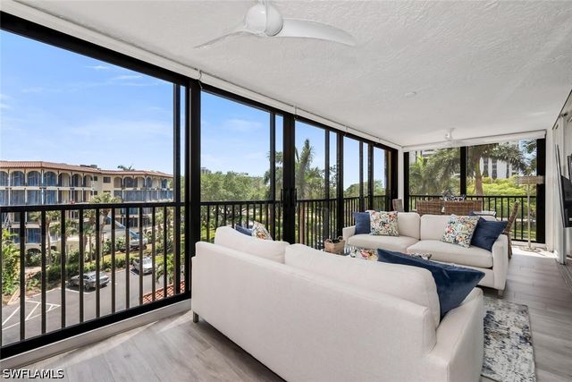 6000 Pelican Bay BLVD C202, Naples, FL 34108