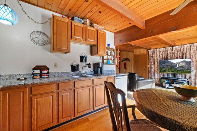 26039 Long Barn Rd, Long Barn, CA 95335