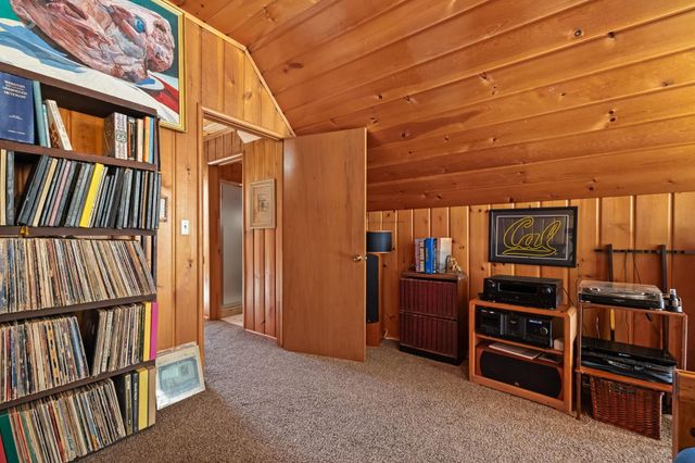 26039 Long Barn Rd, Long Barn, CA 95335