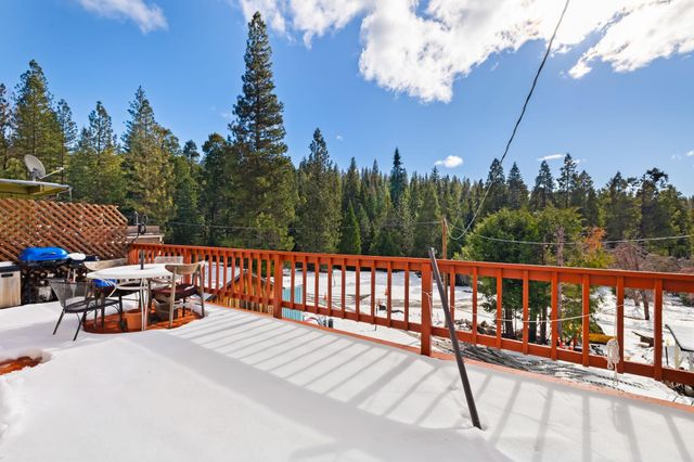 26039 Long Barn Rd, Long Barn, CA 95335