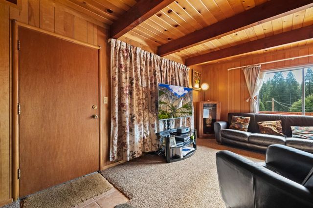 26039 Long Barn Rd, Long Barn, CA 95335