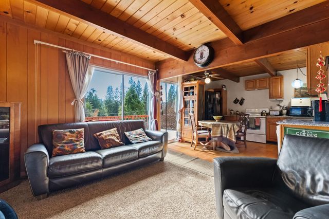 26039 Long Barn Rd, Long Barn, CA 95335