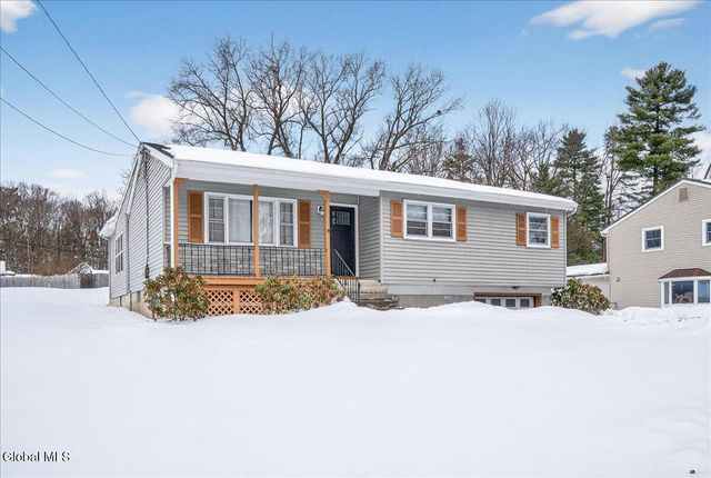 14 Sherri Drive, Saratoga Springs, NY 12866