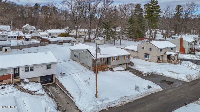 14 Sherri Drive, Saratoga Springs, NY 12866