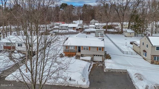 14 Sherri Drive, Saratoga Springs, NY 12866