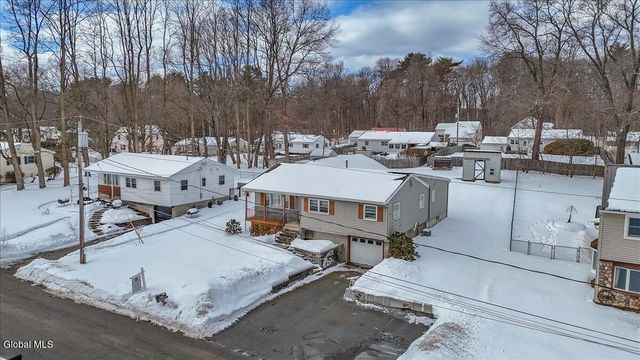 14 Sherri Drive, Saratoga Springs, NY 12866