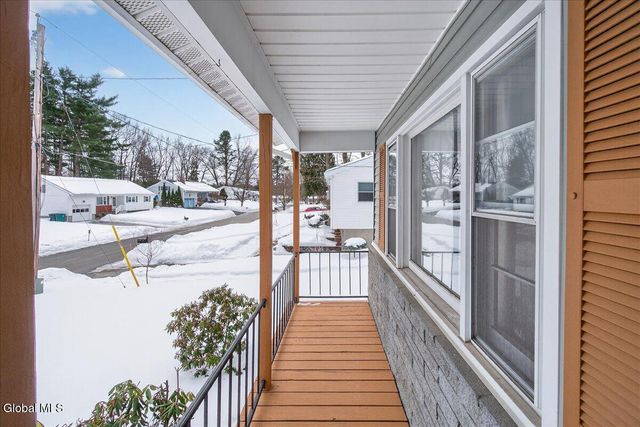 14 Sherri Drive, Saratoga Springs, NY 12866