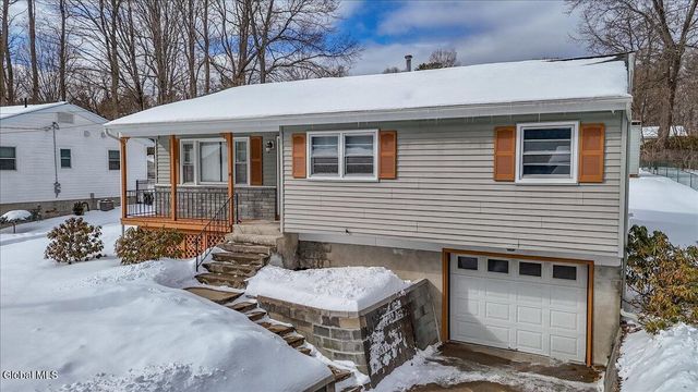 14 Sherri Drive, Saratoga Springs, NY 12866