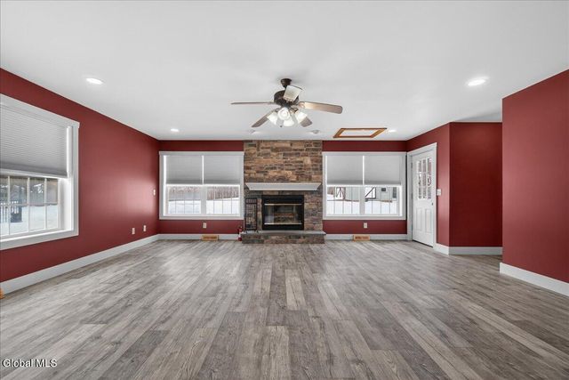 14 Sherri Drive, Saratoga Springs, NY 12866