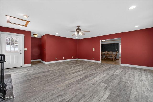 14 Sherri Drive, Saratoga Springs, NY 12866