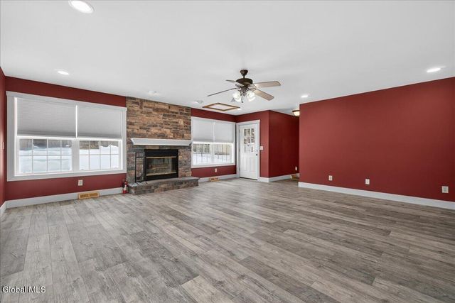 14 Sherri Drive, Saratoga Springs, NY 12866