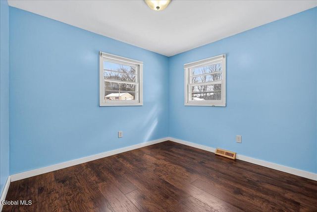 14 Sherri Drive, Saratoga Springs, NY 12866