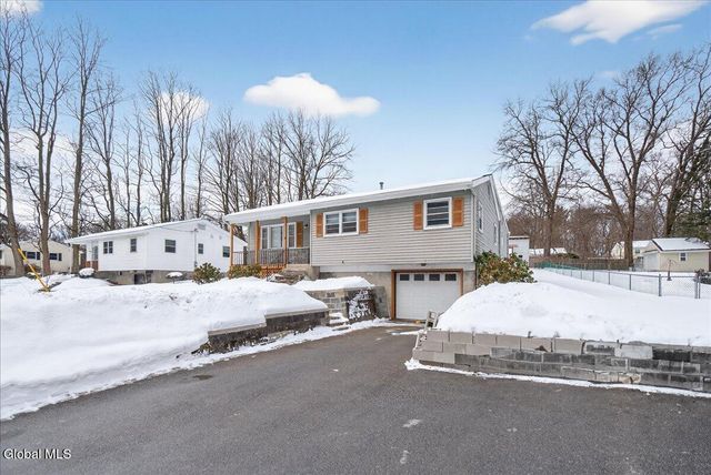 14 Sherri Drive, Saratoga Springs, NY 12866