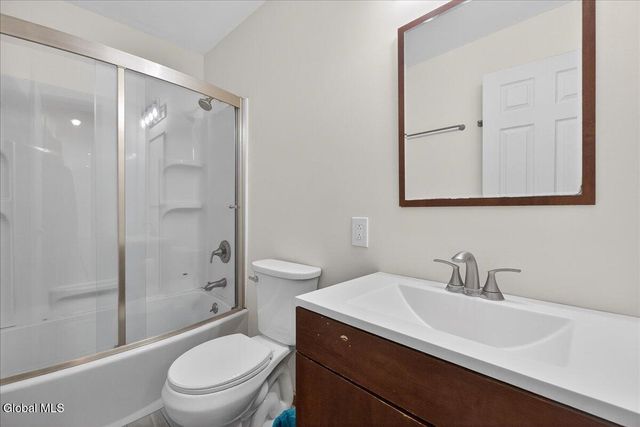 14 Sherri Drive, Saratoga Springs, NY 12866