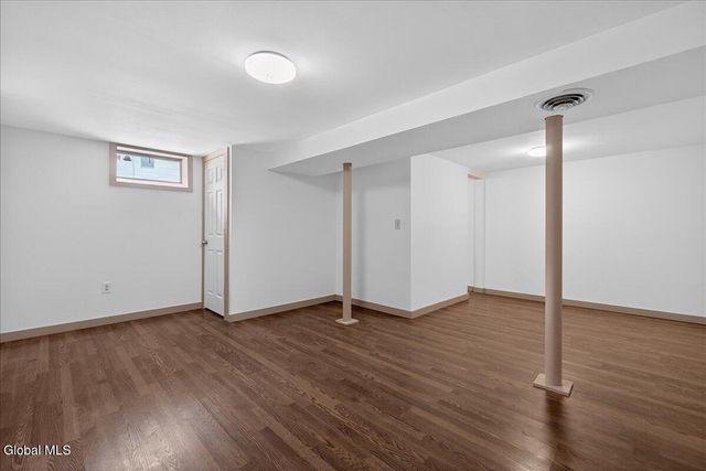 14 Sherri Drive, Saratoga Springs, NY 12866